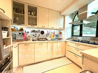 Clear Water Bay - Hiram's Villa 04