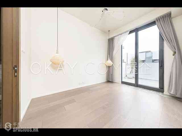 Gold Coast / So Kwun Wat - The Carmel 10