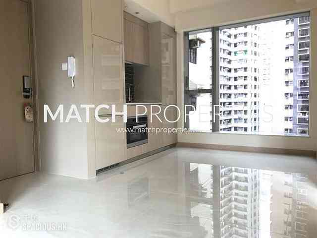 Sai Ying Pun - King's Hill 01