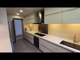 Mid Levels Central - Clovelly Court Block 1 07