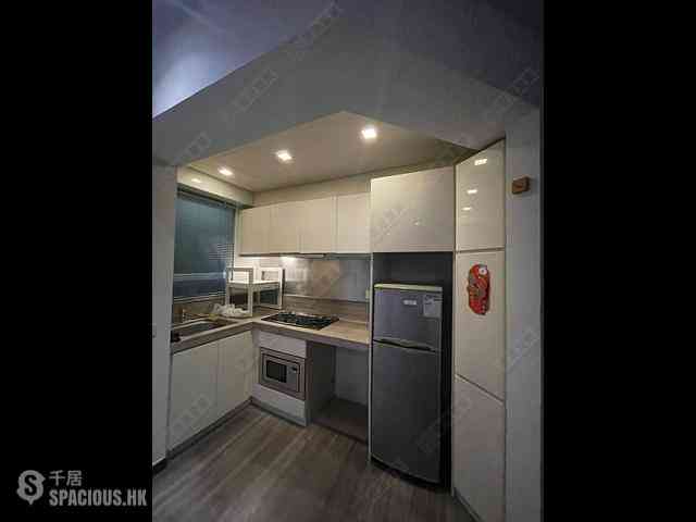 Tai Kok Tsui - Florient Rise Tower 1 08