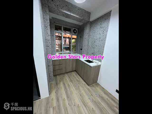 Sai Ying Pun - 24, High Street 08