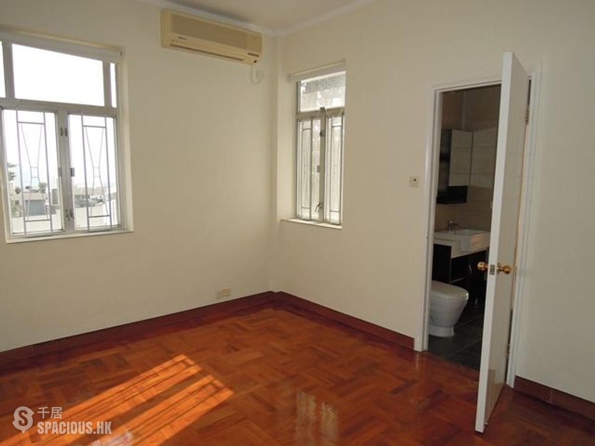 Chung Hom Kok - 8-14, Cape Road 01
