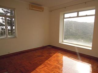 Chung Hom Kok - 8-14, Cape Road 03