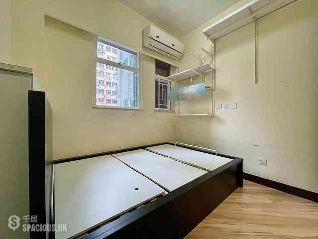 Shek Tong Tsui - Kwan Yick Building Phase 2 07