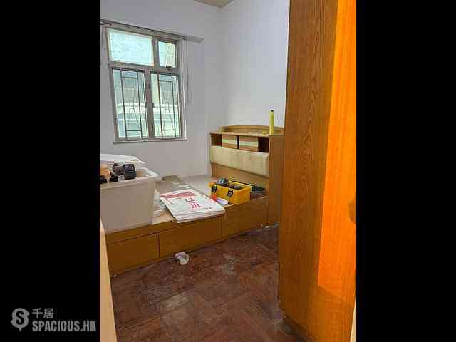 Fortress Hill - Wah Hoi Mansion Block B 07