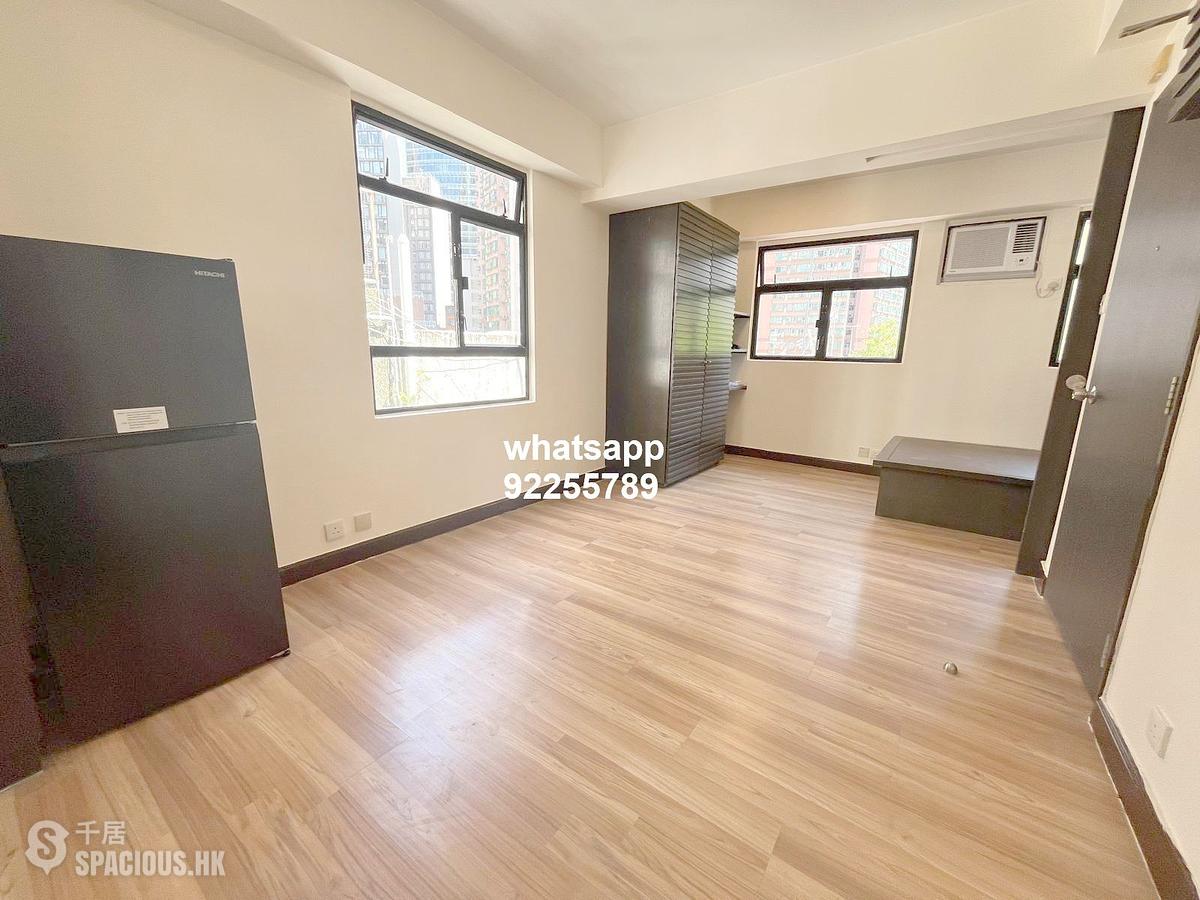 Sheung Wan - 76, Queen's Road West 01