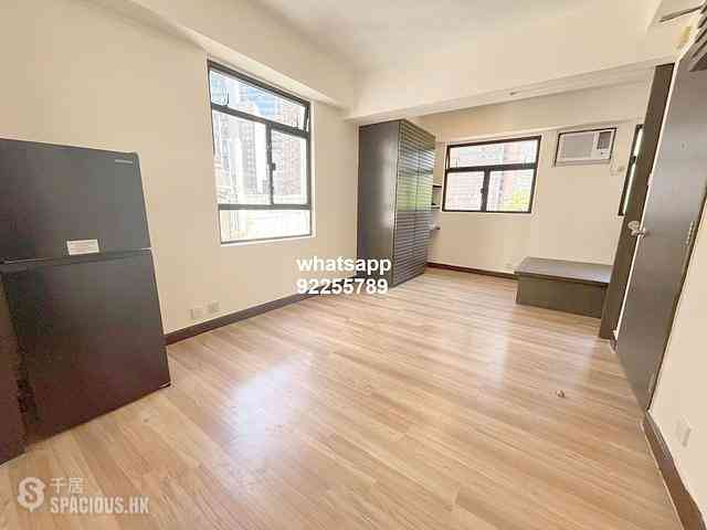 Sheung Wan - 76, Queen's Road West 01