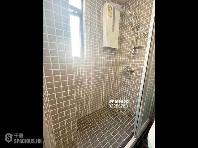 Sheung Wan - 76, Queen's Road West 06