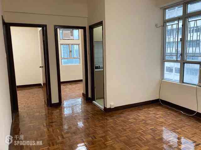 Wan Chai - Lok Moon Mansion 01