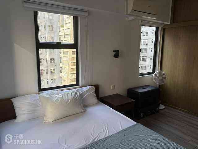 Sheung Wan - Curios Court 05