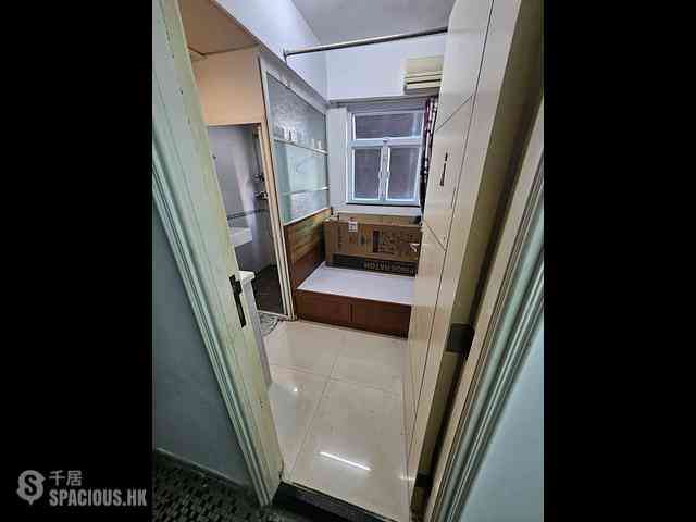 Wan Chai - Yuk Chun House 02
