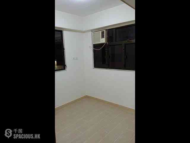 Kennedy Town - Luen Yau Apartments 06