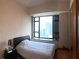 Mid Levels Central - Fairlane Tower 04