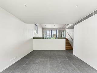 Mid Levels Central - May Tower Block 1 08