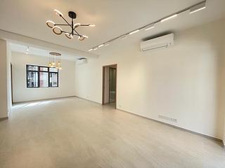 Mid Levels West - Breezy Court 02