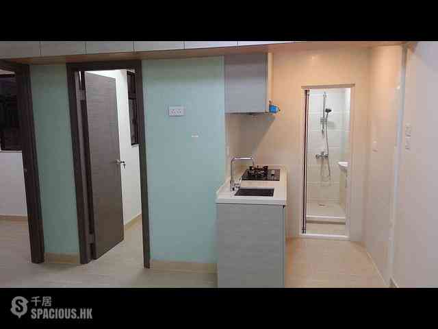 Kennedy Town - Luen Yau Apartments 02