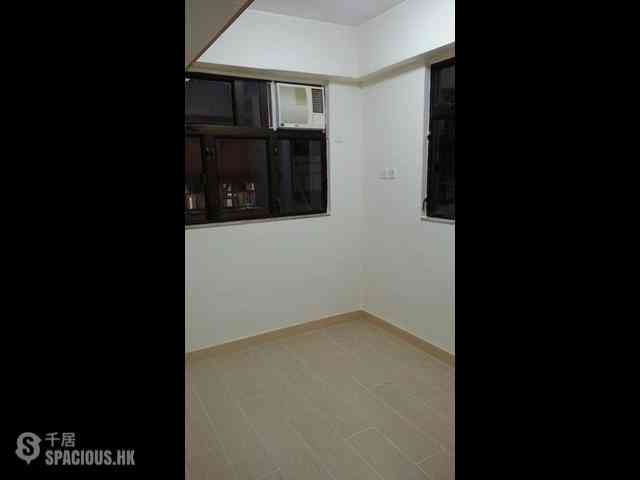 Kennedy Town - Luen Yau Apartments 06