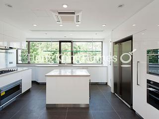 The Peak - Mount Austin Estate 12