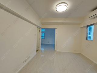 Wan Chai - Lok Moon Mansion 03