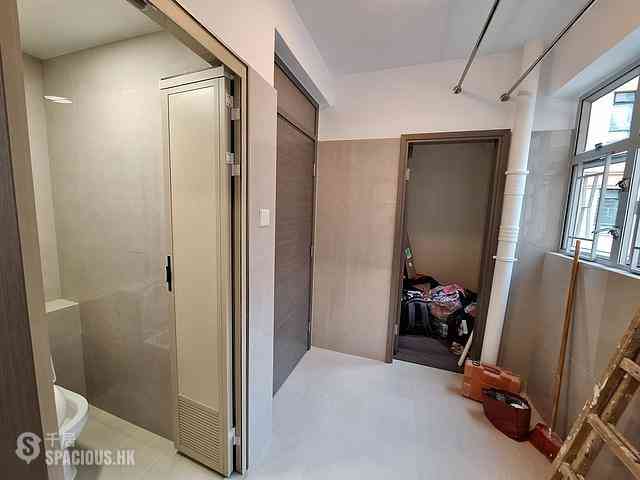 Beacon Hill - Lung Cheung Court 01