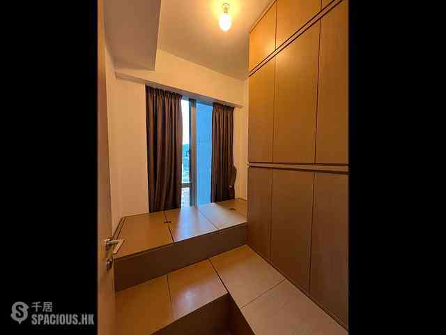 Tseung Kwan O - The Parkside Block 2 09