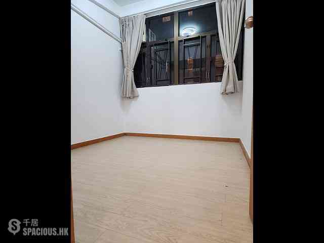 North Point - Tai Hing Building 09