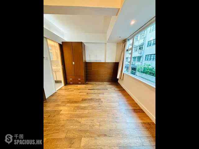 Poho - 44-46, Sai Street 03