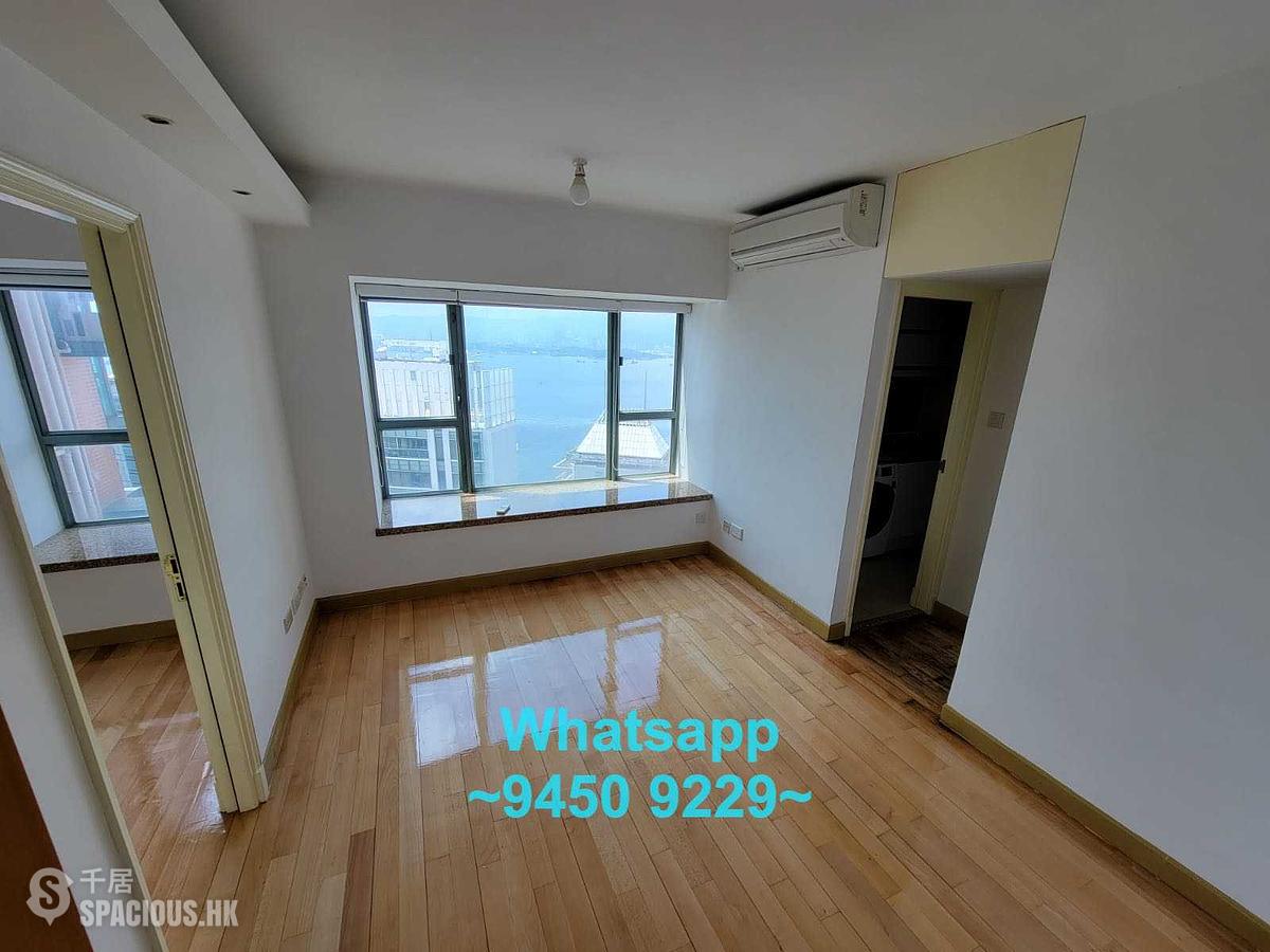 Sheung Wan - Queen's Terrace 01