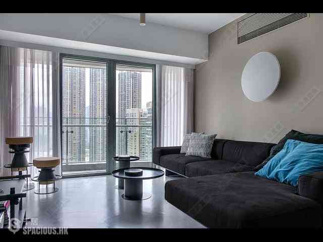 West Kowloon - The Harbourside Block 3 01