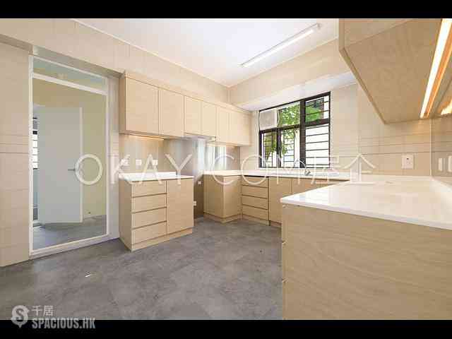 Pok Fu Lam - Pine Court 11
