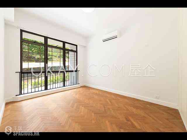 Pok Fu Lam - Pine Court 18