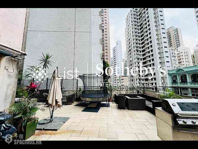 Sai Ying Pun - Golden Phoenix Court 01