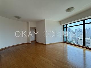 Mid Levels Central - Fairlane Tower 04