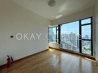 Mid Levels Central - Fairlane Tower 07