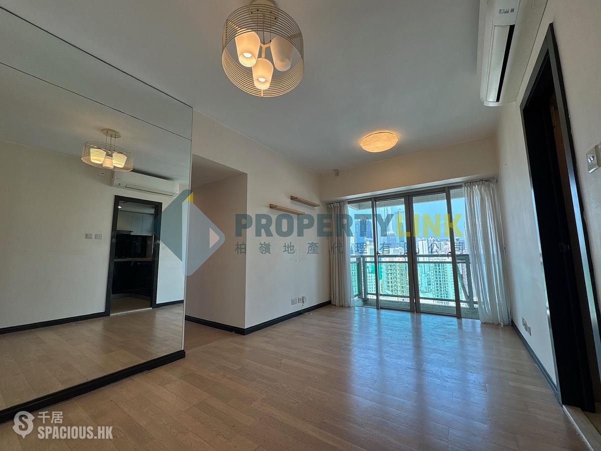 Sai Ying Pun - Centre Place 01