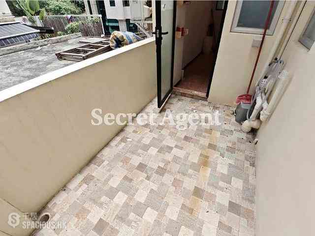 Poho - 19, Tai Ping Shan Street 01