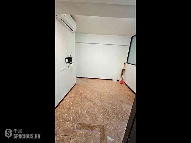 Poho - 206, Hollywood Road 03
