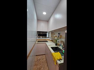 Poho - 206, Hollywood Road 05