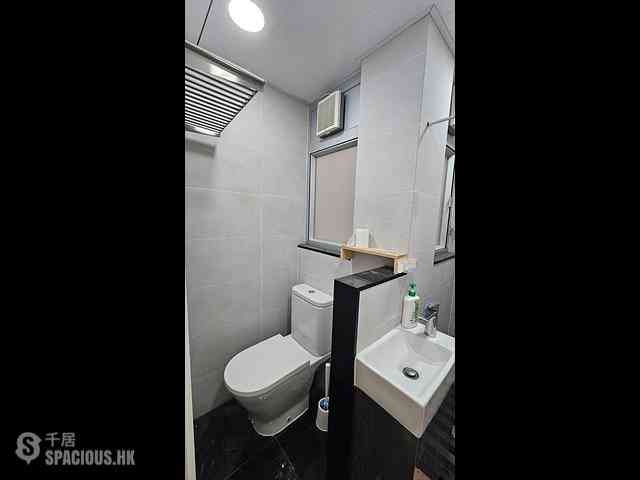 Poho - 206, Hollywood Road 06