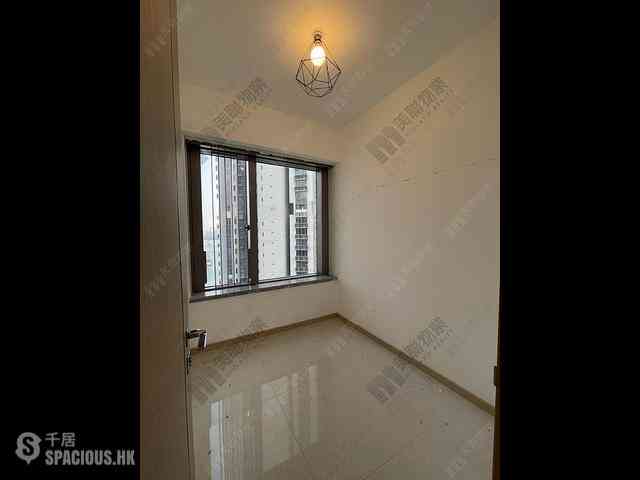Tsuen Wan - Ocean Pride Phase 3 Block 10 12