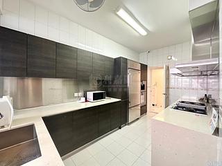 Mid Levels Central - Clovelly Court Block 1 08