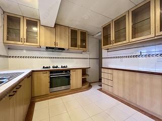 Mid Levels West - Realty Gardens 15