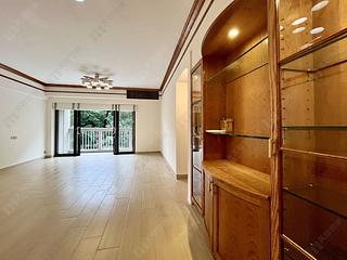 Mid Levels West - Realty Gardens 12
