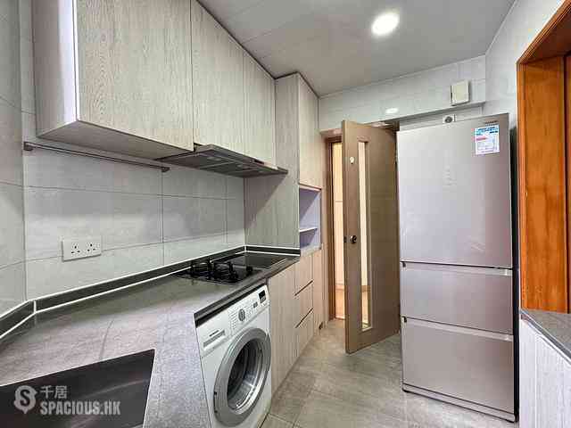Tung Chung - Coastal Skyline Phase 1 Block 5 06