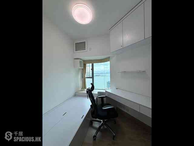 Tung Chung - Coastal Skyline Phase 1 Block 5 12