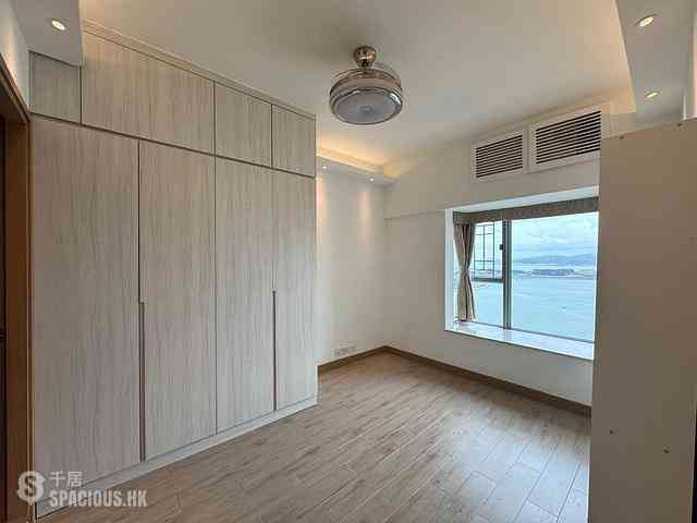 Tung Chung - Coastal Skyline Phase 1 Block 5 15