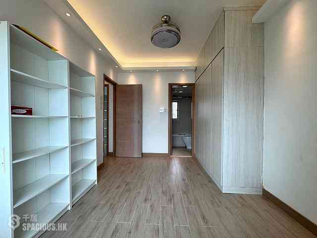 Tung Chung - Coastal Skyline Phase 1 Block 5 16