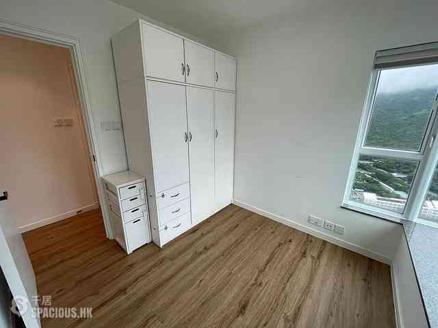 Tung Chung - Seaview Crescent Block 1 14