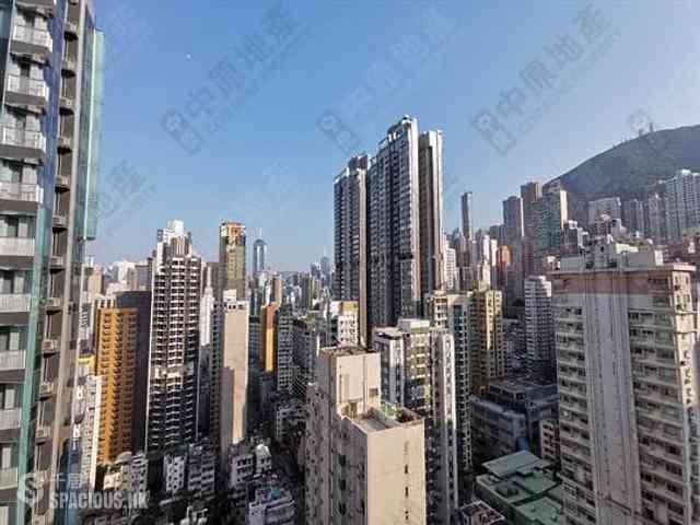 Sai Ying Pun - Two・Artlane 01